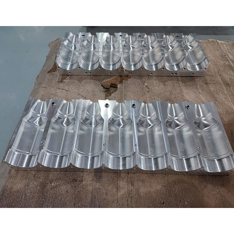 7 cavity bottle mould(图2)